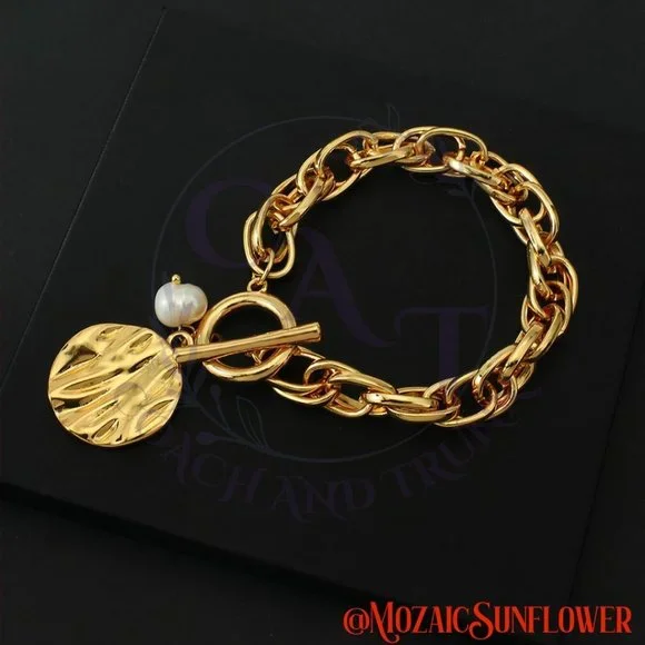 Gold Cuban Bracelet Chunky Chain Textured Gold Disc Pearl Charm Toggle Clasp NWT - Picture 5 of 7